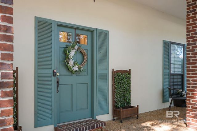 409 Santa Rosa Avenue, Daphne, AL 36526