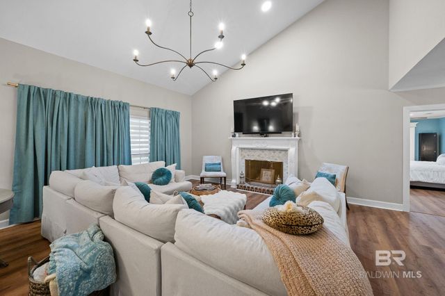 409 Santa Rosa Avenue, Daphne, AL 36526