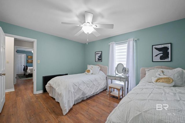 409 Santa Rosa Avenue, Daphne, AL 36526