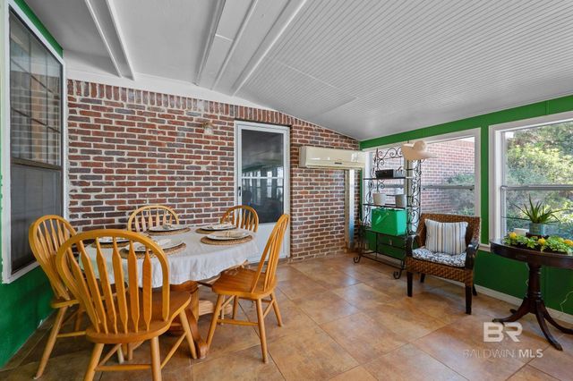 409 Santa Rosa Avenue, Daphne, AL 36526