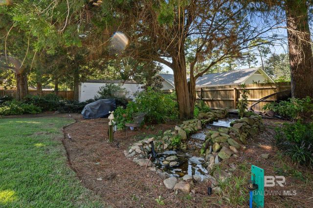 409 Santa Rosa Avenue, Daphne, AL 36526