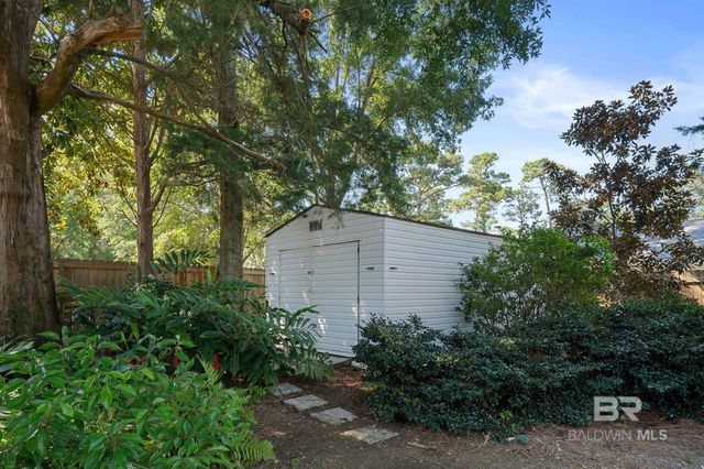 409 Santa Rosa Avenue, Daphne, AL 36526