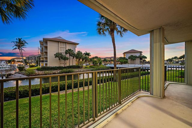 1601 Marina Isle Way 106, Jupiter, FL 33477