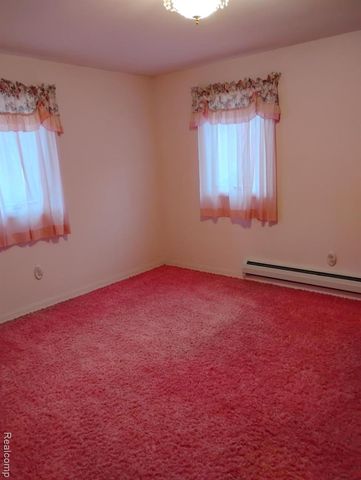 10302 S Grayling Road, Roscommon, MI 48653