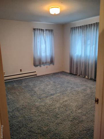 10302 S Grayling Road, Roscommon, MI 48653