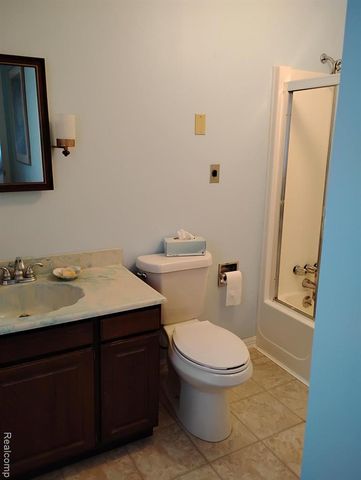 10302 S Grayling Road, Roscommon, MI 48653