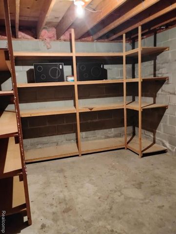 10302 S Grayling Road, Roscommon, MI 48653