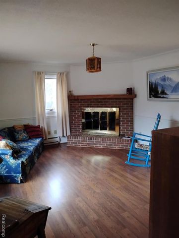 10302 S Grayling Road, Roscommon, MI 48653