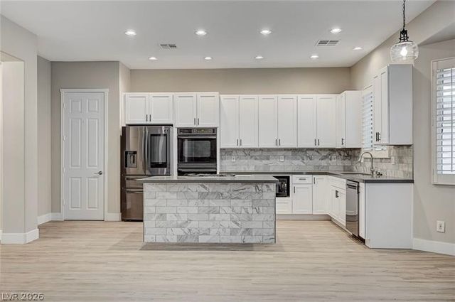 8103 Villa Cano Street, Las Vegas, NV 89131