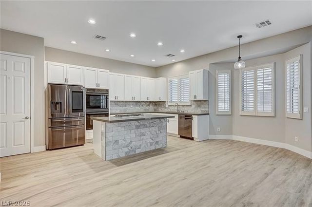 8103 Villa Cano Street, Las Vegas, NV 89131