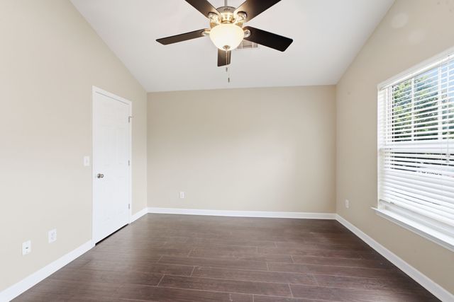105 4th Ave Apt 503, Murfreesboro, TN 37130