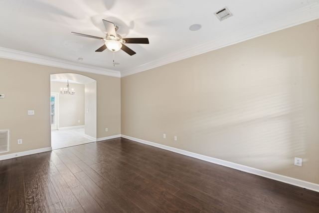105 4th Ave Apt 503, Murfreesboro, TN 37130