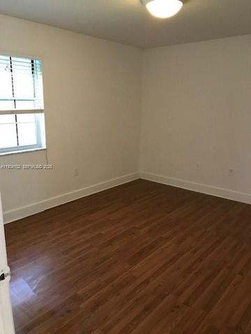 6725 NW 174th Ter H-12, Hialeah, FL 33015