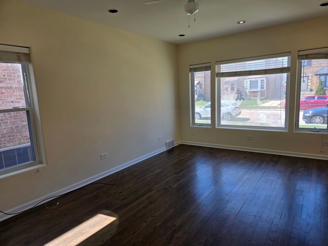 10937 S Artesian Avenue, Chicago, IL 60655