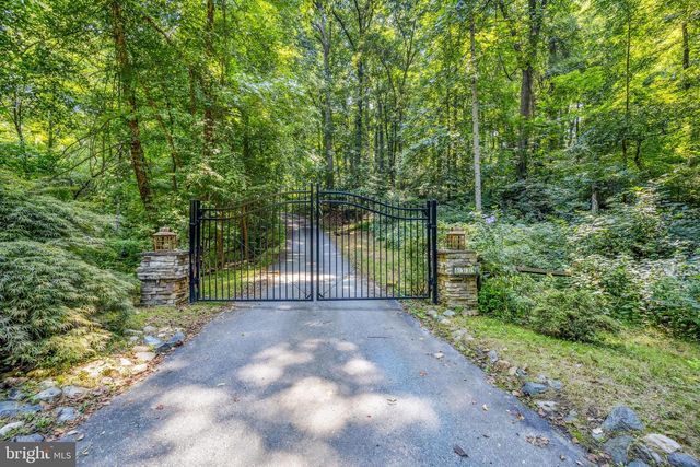 8535 ACOUSTIC LN, Port Tobacco, MD 20677