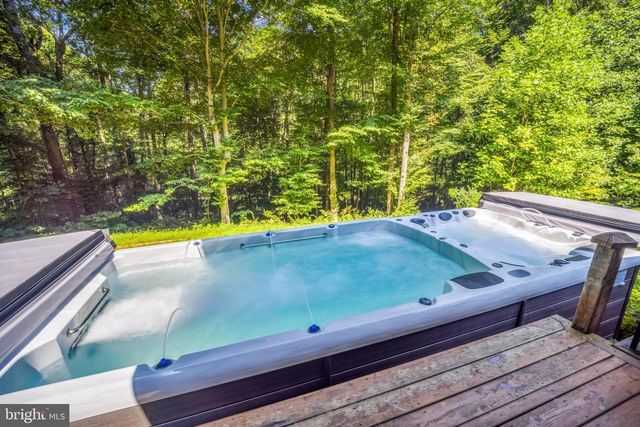 8535 ACOUSTIC LN, Port Tobacco, MD 20677