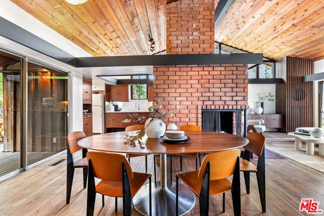 3147 Waverly Drive, Los Angeles, CA 90027