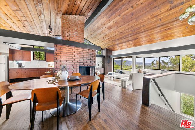 3147 Waverly Drive, Los Angeles, CA 90027