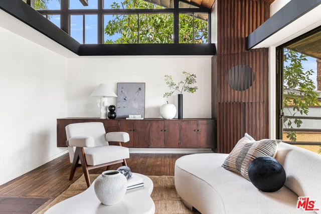 3147 Waverly Drive, Los Angeles, CA 90027