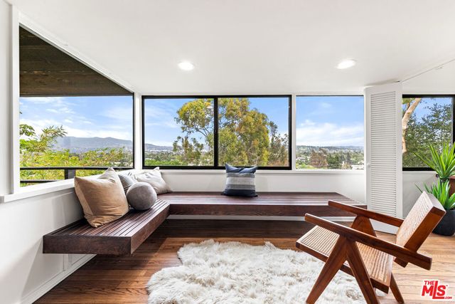 3147 Waverly Drive, Los Angeles, CA 90027