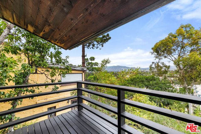 3147 Waverly Drive, Los Angeles, CA 90027