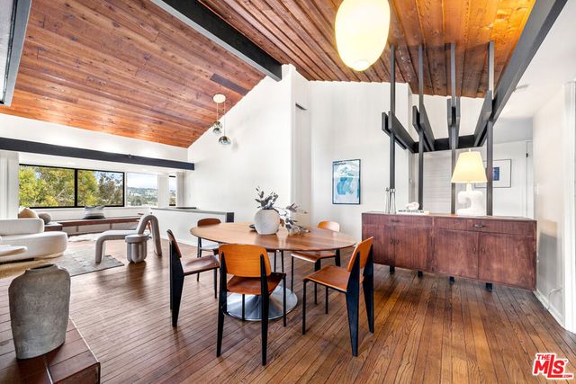 3147 Waverly Drive, Los Angeles, CA 90027