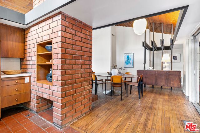 3147 Waverly Drive, Los Angeles, CA 90027