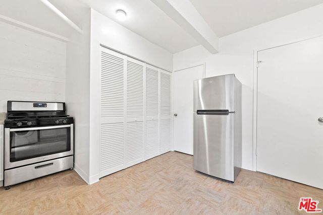 3147 Waverly Drive, Los Angeles, CA 90027
