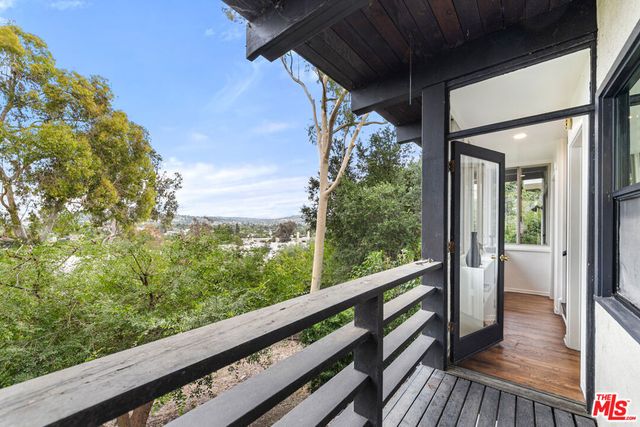 3147 Waverly Drive, Los Angeles, CA 90027