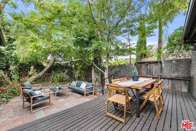 3147 Waverly Drive, Los Angeles, CA 90027