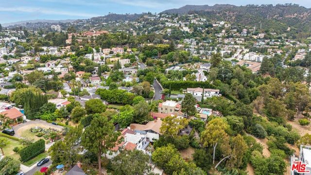 3147 Waverly Drive, Los Angeles, CA 90027