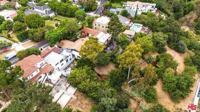 3147 Waverly Drive, Los Angeles, CA 90027