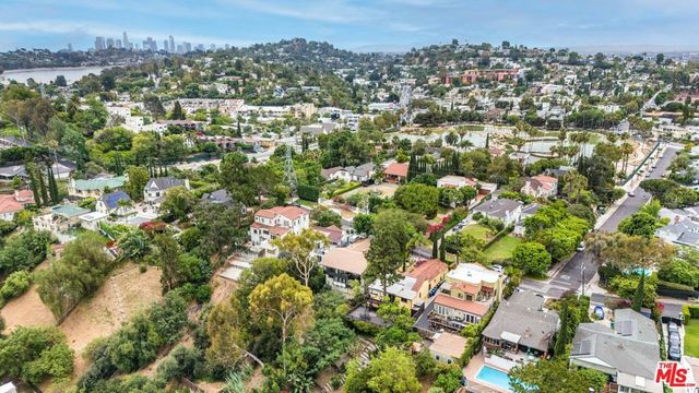 3147 Waverly Drive, Los Angeles, CA 90027