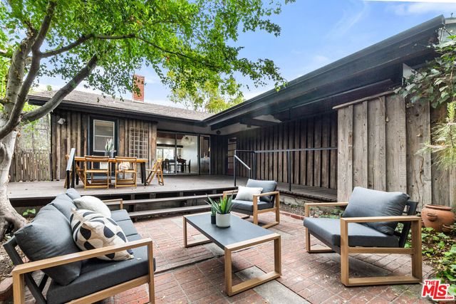 3147 Waverly Drive, Los Angeles, CA 90027