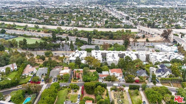 3147 Waverly Drive, Los Angeles, CA 90027
