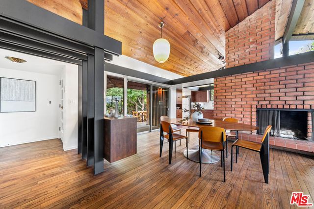 3147 Waverly Drive, Los Angeles, CA 90027