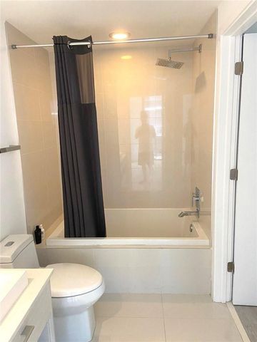 45 SW 9th Street 3707, Miami, FL 33130