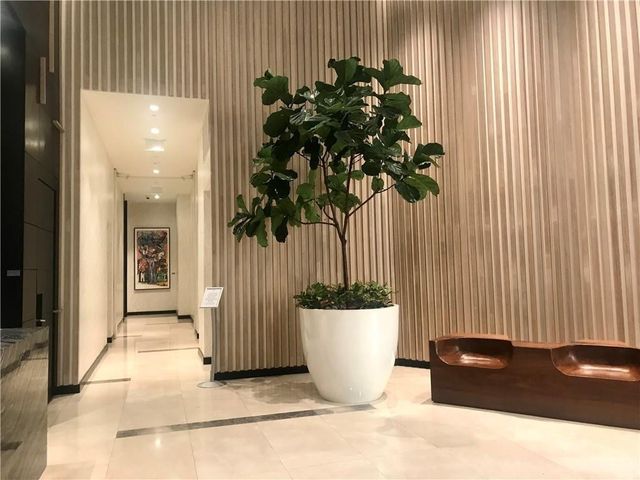 45 SW 9th Street 3707, Miami, FL 33130