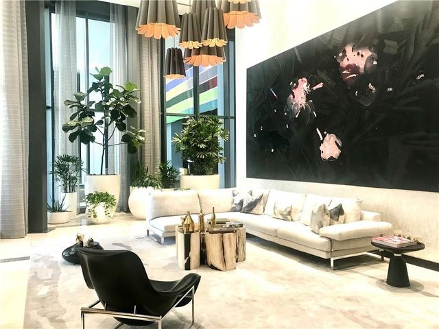 45 SW 9th Street 3707, Miami, FL 33130
