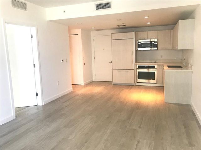 45 SW 9th Street 3707, Miami, FL 33130