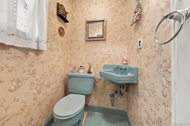 8401 104th Street, Richmond Hill, NY 11418