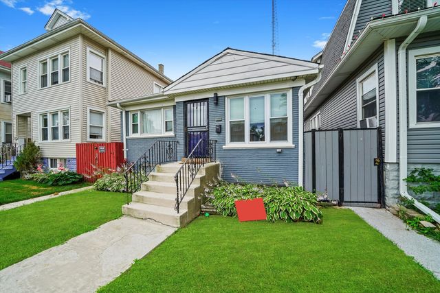 4943 W Melrose Street, Chicago, IL 60641