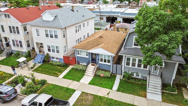 4943 W Melrose Street, Chicago, IL 60641