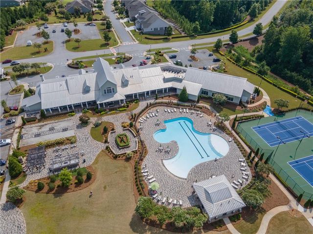 245 Spruce Pine Circle, Peachtree City, GA 30269