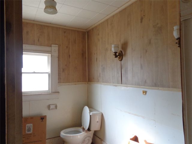 506 S 3rd Street, Grandview, TX 76050