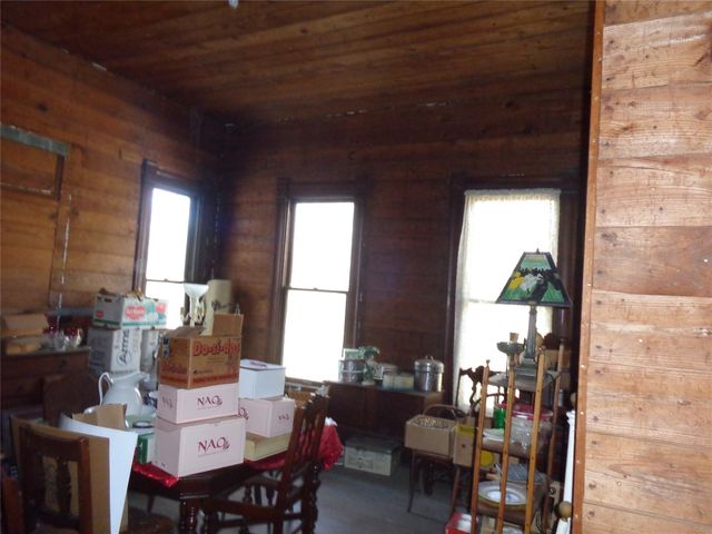 506 S 3rd Street, Grandview, TX 76050