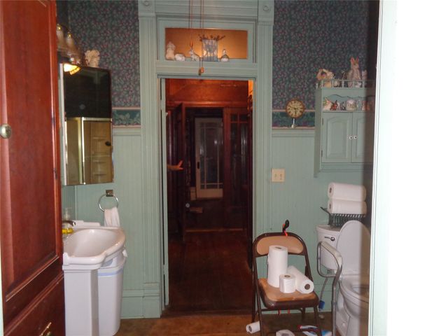 506 S 3rd Street, Grandview, TX 76050