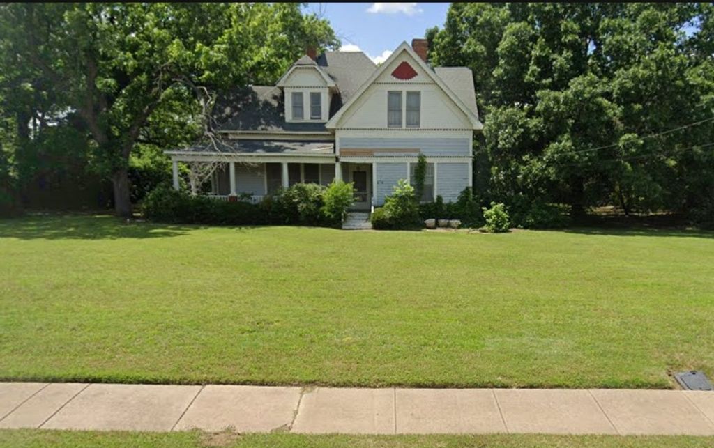 506 S 3rd Street, Grandview, TX 76050