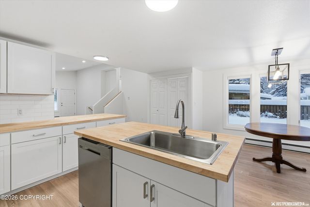 800 W 21st Avenue, Anchorage, AK 99503