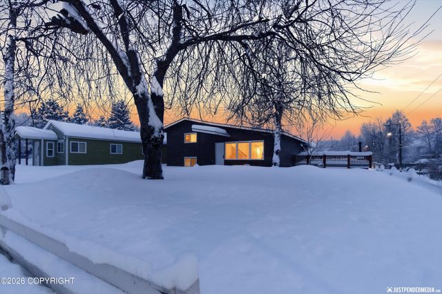 800 W 21st Avenue, Anchorage, AK 99503